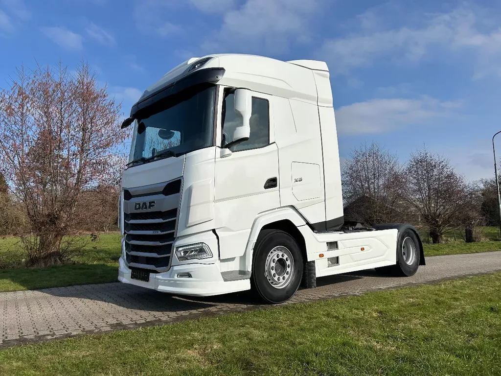 DAF XG 530 FT | RETARDER | PARK-COOLER | SKIRTS | PREMIUM EDITION