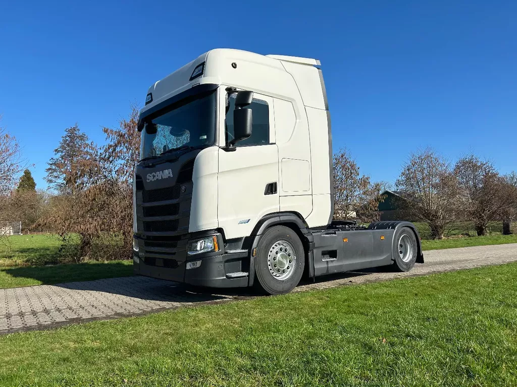 Scania S 500S NGS | 4x2 NB | S-U-P-E-R !!! | FULL AIR | RETARDER | NEW BLACK INTERIOR !!! |